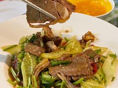芥末黄瓜牛肉-益百岁牛尾汤主题餐厅(辛庄街店)