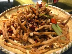 -鑫小城故事·砂锅·排骨藕汤(兴业路店)
