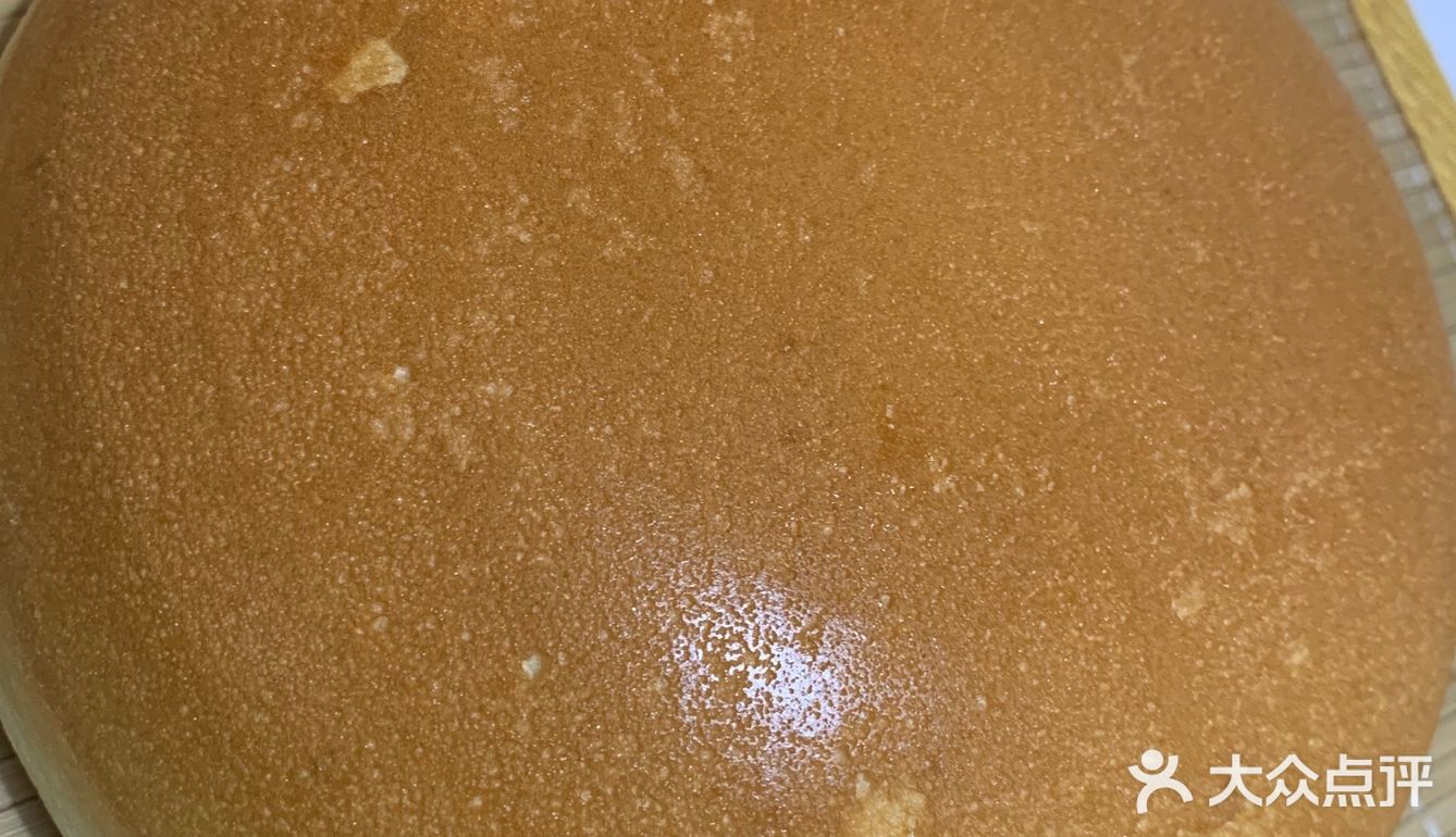 松松软软，伴着刚出炉的鸡蛋香气，太美好。手打花饼