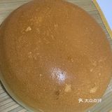 松松软软，伴着刚出炉的鸡蛋香气，太美好。手打花饼