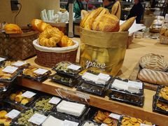 -七鲜超市(瑞虹天地太阳宫店)