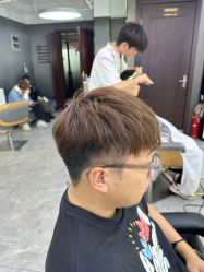 -藤野造型烫发染发