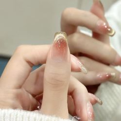 -赢韵美甲美睫瑞士净斑中心
