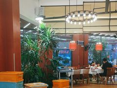 -刘姐啤酒鱼民族演艺餐厅(西街总店)