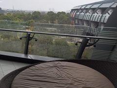 -上海滴水湖皇冠假日酒店