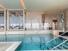 -成都华尔道夫酒店游泳池