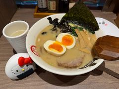 黄金招牌拉面-无敌家现熬骨汤拉面(颐堤港店)