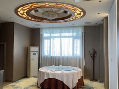 -鹏城人家海鲜酒家·23年老字号(较场尾店)