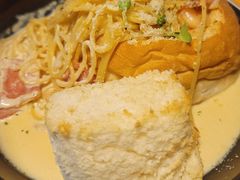 面包奶油意面-机器人火炉披萨