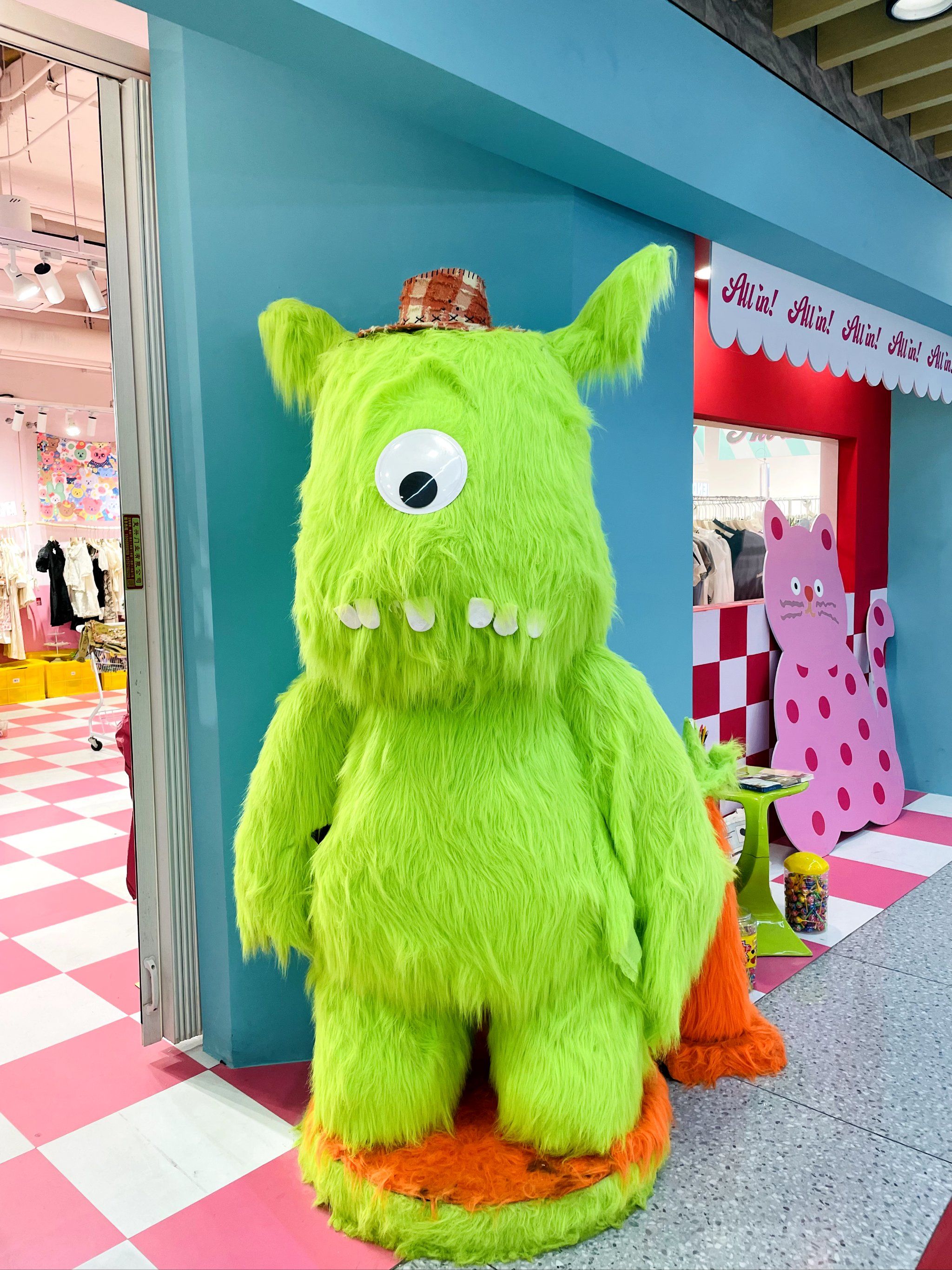 巨型玩偶超吸睛