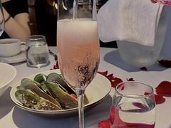 -MONICH牛排融合餐厅(和义大道购物中心店)