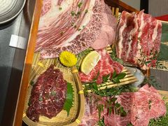 -山川小町·极番烧肉(新地假日广场店)
