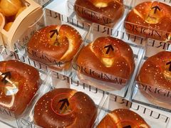 -HOT CRUSH趁热集合·现烤面包(环球港店)