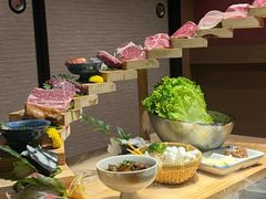 -山川小町·极番烧肉(新地假日广场店)