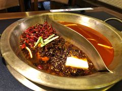 -沸炉重庆老火锅(军事博物馆店)