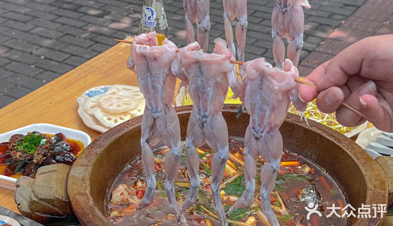 社区都爱吃的土鲫鱼🐟超级巴适下饭[调皮]