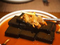猴头菇酱汁扒黑豆腐-肴约·花园式餐厅(湖里店)