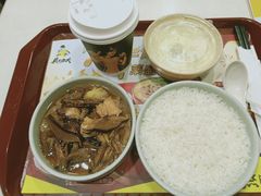 冬菇鸡腿肉饭-真功夫(宝丰店)