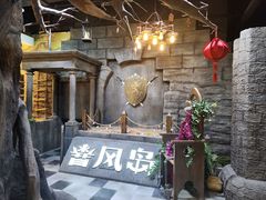 -暴风岛沉浸式体验馆(百联世纪店)
