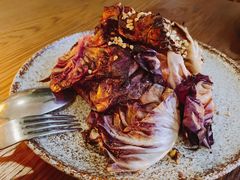 布拉塔奶酪色拉配落地球-BOR Eatery(安福路店)