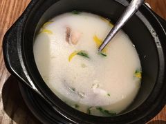 -云海肴·汽锅鸡·云南菜(天山百盛优客店)