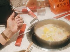 -三人行骨头王火锅(长寿店)