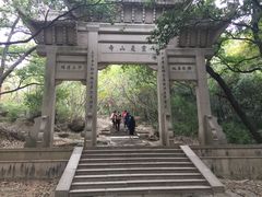 -灵岩山风景区