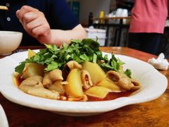 -茅屋大酒店