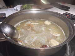 -喃喃椰·糟粕醋·椰子鸡火锅(七堡花园店)