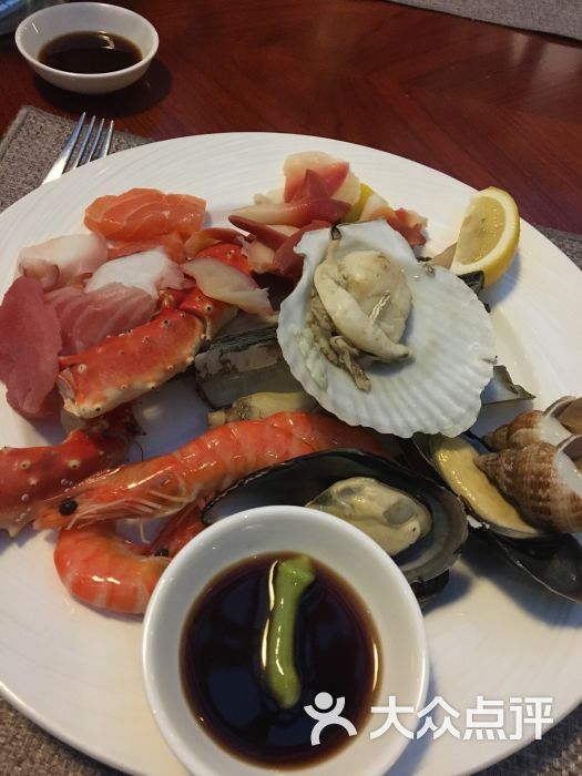 东太湖大酒店湖之恋游艇自助餐图片 - 第1张