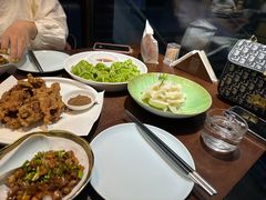 -湖畔鲁菜·二十年老字号餐厅(大明湖店)