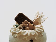 榛子芋泥蛋糕-花花卷卷·鲜食蛋糕(静安久光百货店)