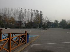 -诸城服务区-停车场