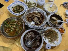 -鲤鱼塘农家山庄