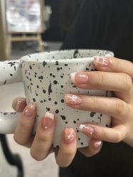 -芊屿芊浔美甲