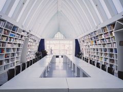 -钟书阁(松江泰晤士小镇店)