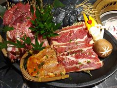 -山川小町·极番烧肉(新地假日广场店)