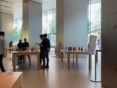 -Apple零售店(华贸购物中心店)