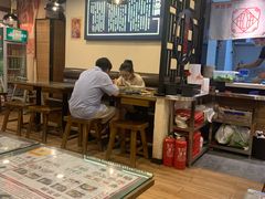 大堂-双燕楼·手工馄饨·汤面小吃(世纪汇店)