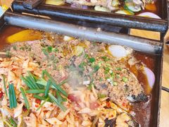 -宏兴烤鱼山庄(宣恩总店)