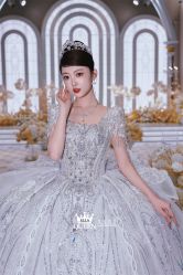 点击看大图 -艾拉·女王婚纱礼服馆