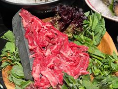 -红鼎豆捞·非遗鲍皇汤火锅(宝丰路店)