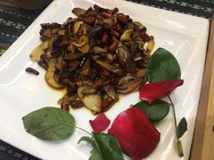 -昆虫窝子·特色云南菜(拓东路总店)