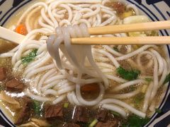 十年经典牛肉米粉-鑫花溪牛肉米粉(东环大润发店)