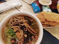 -水平有限螺蛳粉(宏达大厦店)
