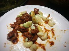 -东口码头·烧鸽子·鱼头泡饼·地方菜(金鹰悦城店)
