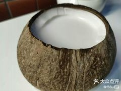 -椰爺爺·椰子冻砵仔糕