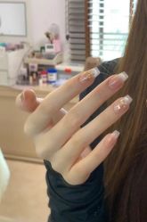 -赢韵美甲美睫瑞士净斑中心