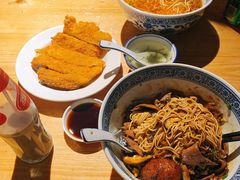 -沪西老弄堂面馆(定西路店)