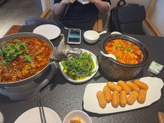 -万重锦·人文川菜馆(骡马市店)